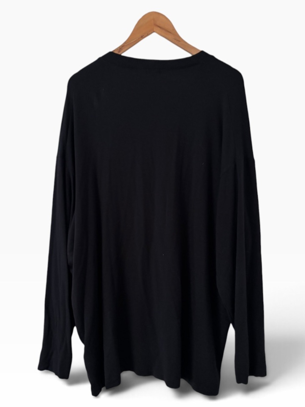 Bleusalt The Oversized Long Sleeve V-Neck Top - Picture 4 of 5